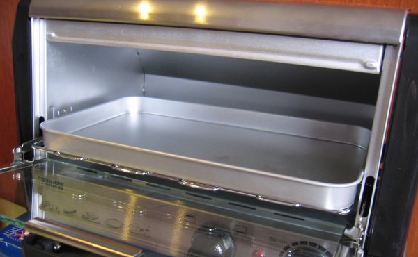 Oven tray